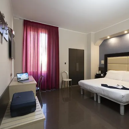 Otel Five 3*