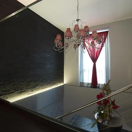 Otel Five