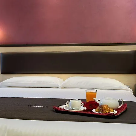 Otel Five