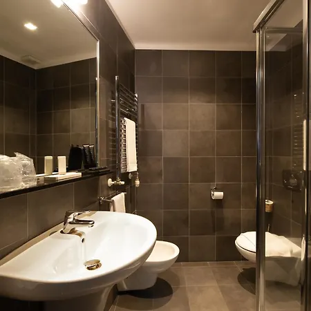 Otel Five 3*