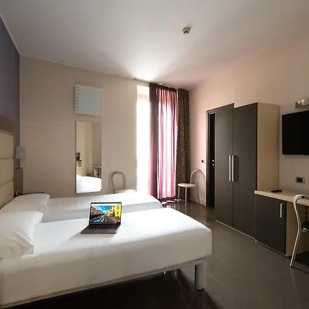 Hotel Five 3*