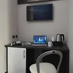 Five Hotel