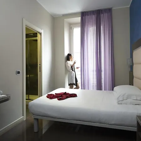 Hotel Five