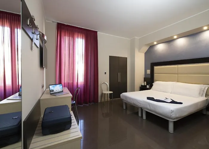 ホテル ファイブ 3*