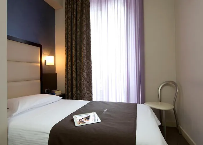 ホテル ファイブ 3*