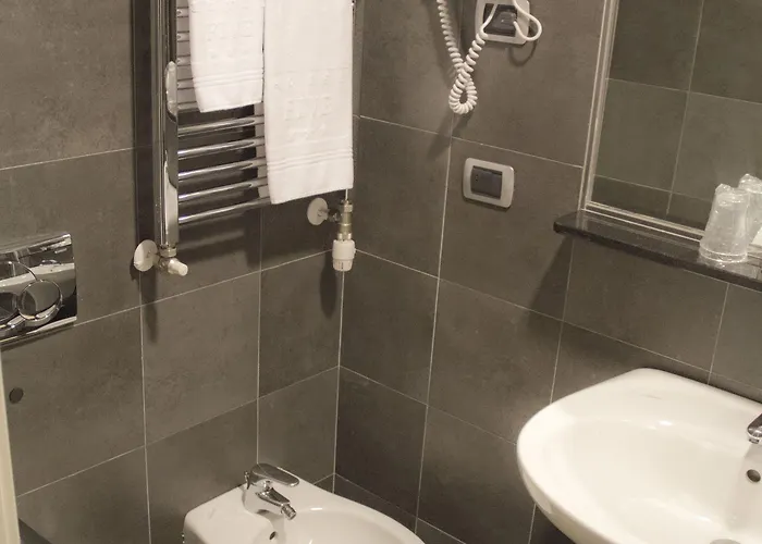 ホテル ファイブ 3*