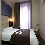 فندق فايف