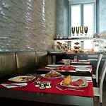 Hotel Five