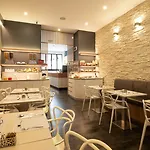 Hotel Five 3*